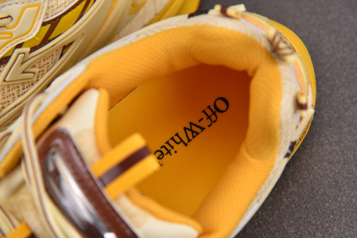 Off-White c/o Virgil Abloh