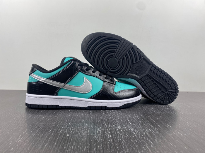 Nike SB Dunk Low Pro x D1am0nd S*pply Co. T*f*ny 304292-402