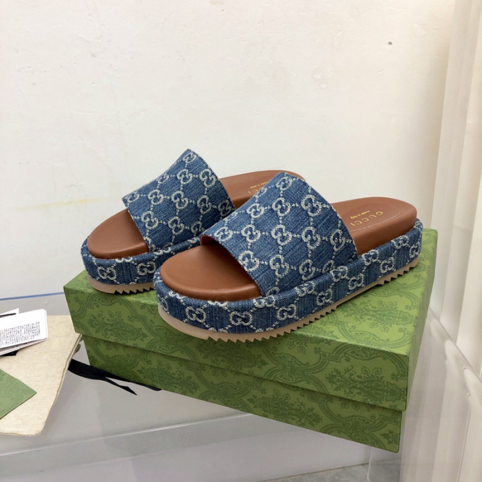 Gvc*1 SANDAL