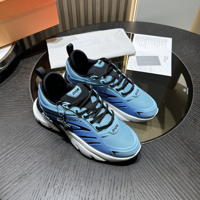 DIO* KAWS B33 SNEAKER