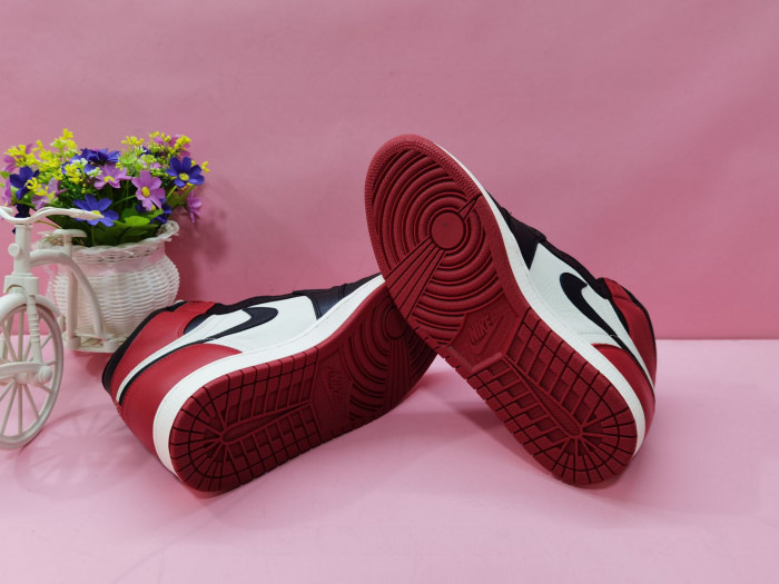 Air Jordan 1 Retro High OG Bred Toe 555088-610