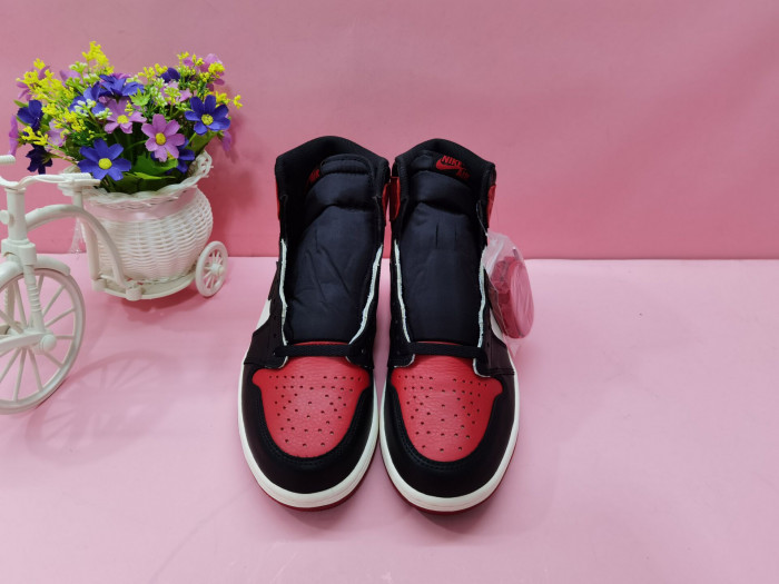 Air Jordan 1 Retro High OG Bred Toe 555088-610