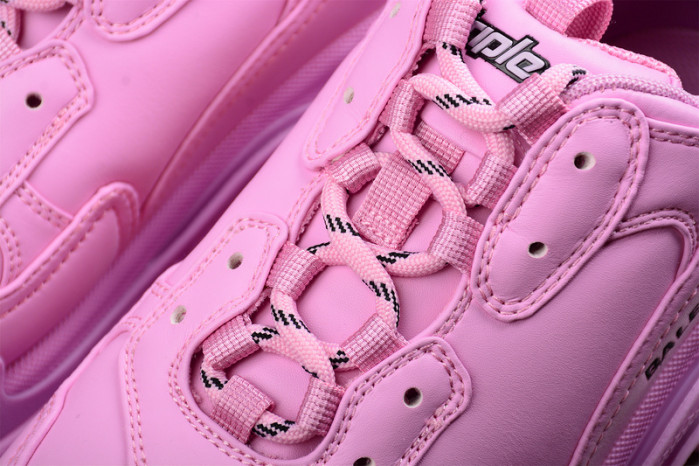 BLCG SNEAKER TRIPLE.S.