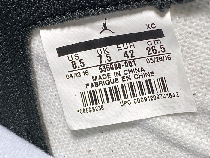 Air Jordan 1 Retro High OG “Banned” 555088-001