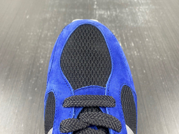 New Balance  SNEAKER