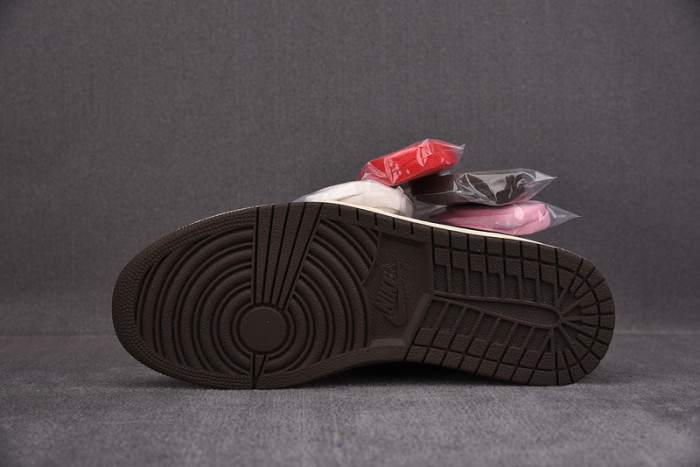 AIR JORDAN 1 RETRO HIGH TRAVIS SCOTT CD4487-100