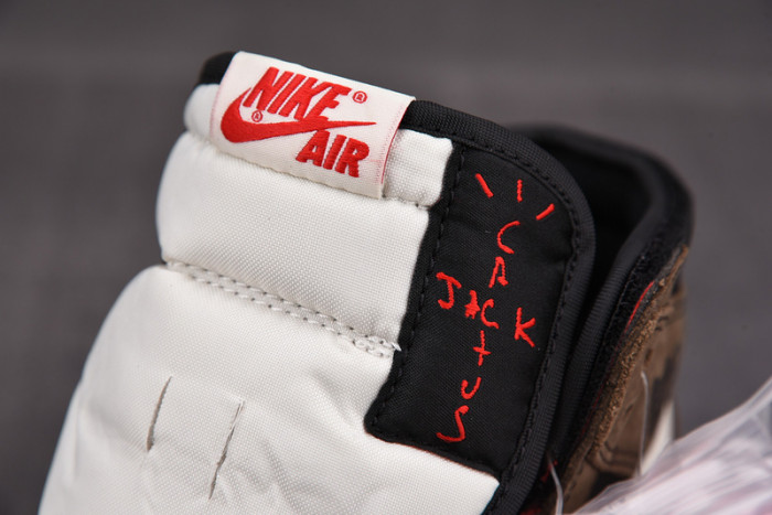 AIR JORDAN 1 RETRO HIGH TRAVIS SCOTT CD4487-100