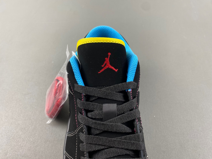 AIR JORDAN 1 PHAT LOW 