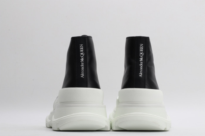 A1exa*der Mcqv*en Tread