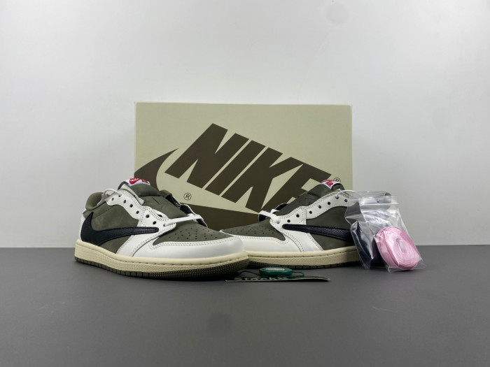 Travis Scott x Air Jordan 1 Low OG DM7866-200
