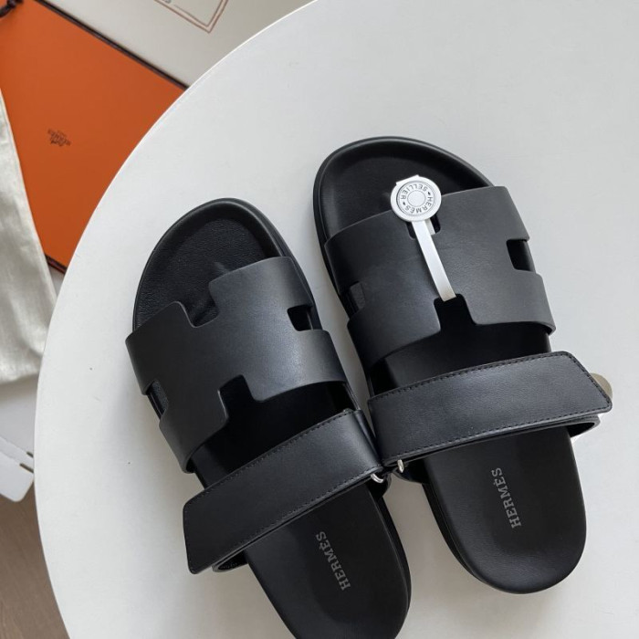 H**me5 SANDALS