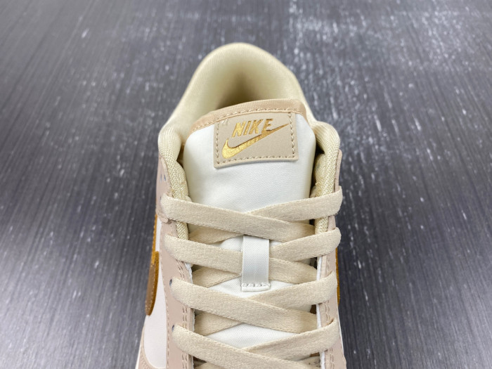 Nike Dunk Low WMNS Gold Swish DX5930-001