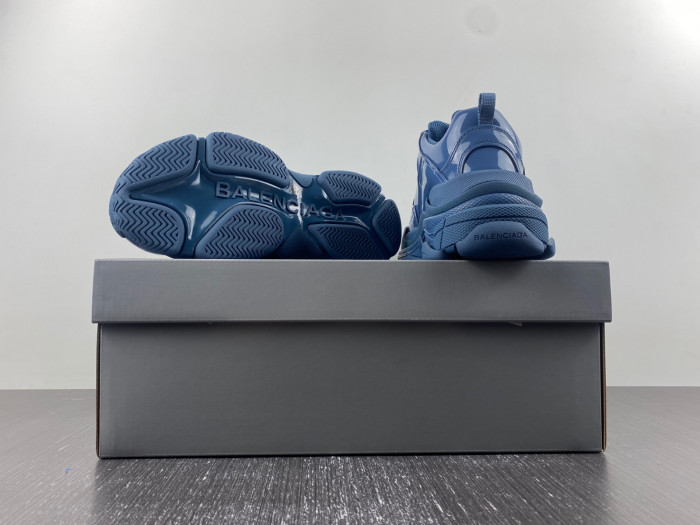 BLCG SNEAKER TRIPLE.S.