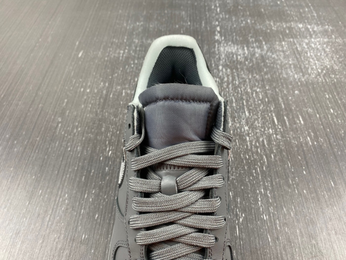 Off-White™ x Nike Air Force 1 DX1419-500