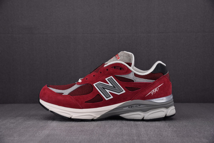 New Balance  M990TF3