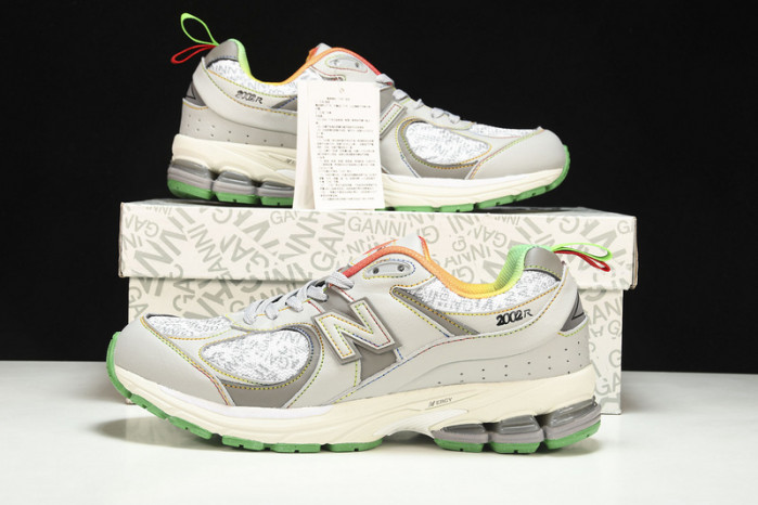 New Balance ML2002RGD