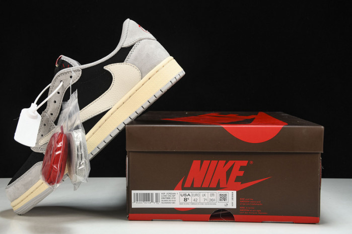 Travis Scott x Air Jordan 1 Low OG DM7866-010