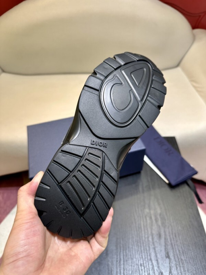 DIO B30 LowTop Sneaker