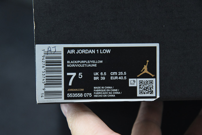AIR JORDAN 1 LOW “TAXI” 553558-701