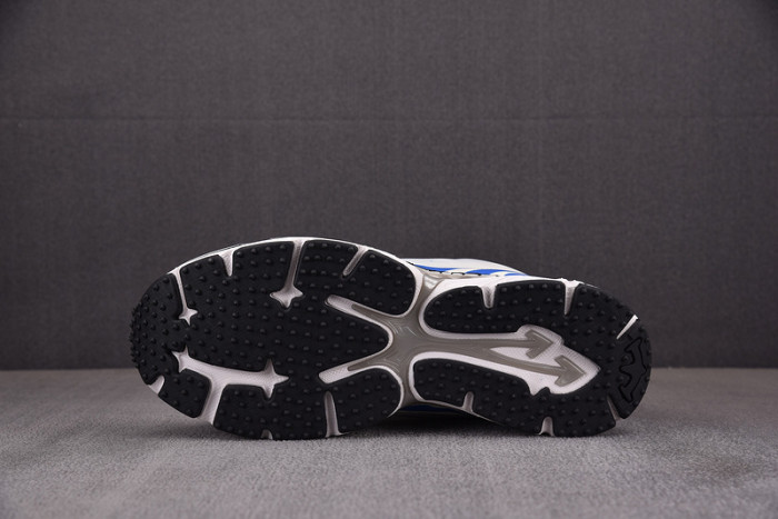 Off-White c/o Virgil Abloh