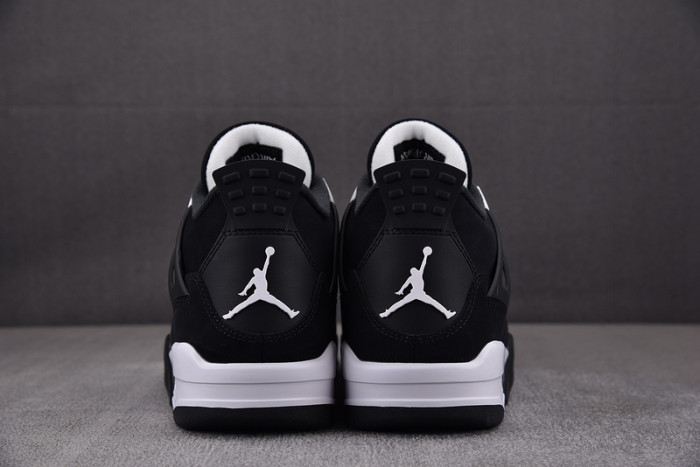AIR JORDAN 4 "WHITE THUNDER" FQ8138-001