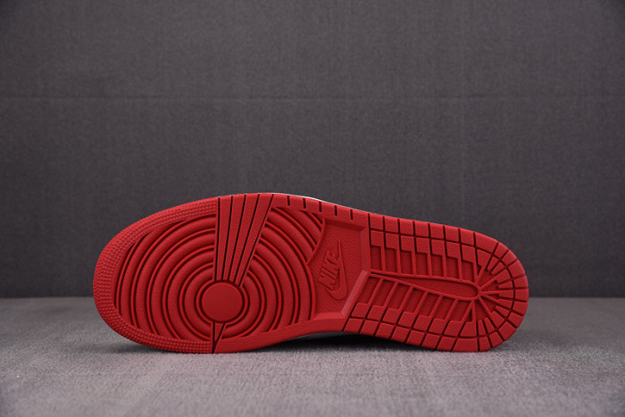 Air Jordan 1 Low OG “Black Toe” CZ0790-106