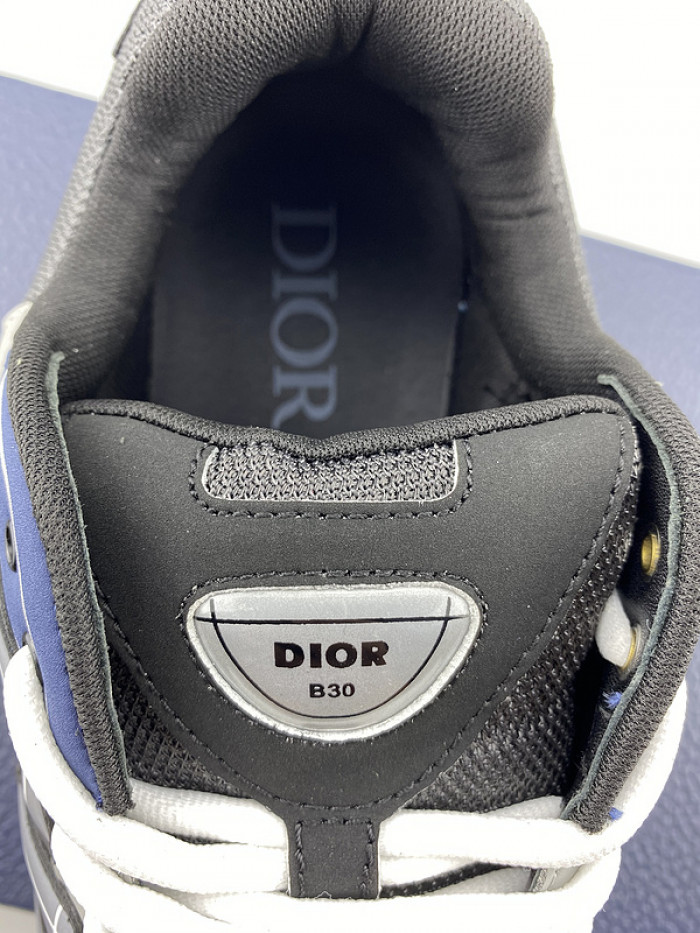 DIO B30 LowTop Sneaker