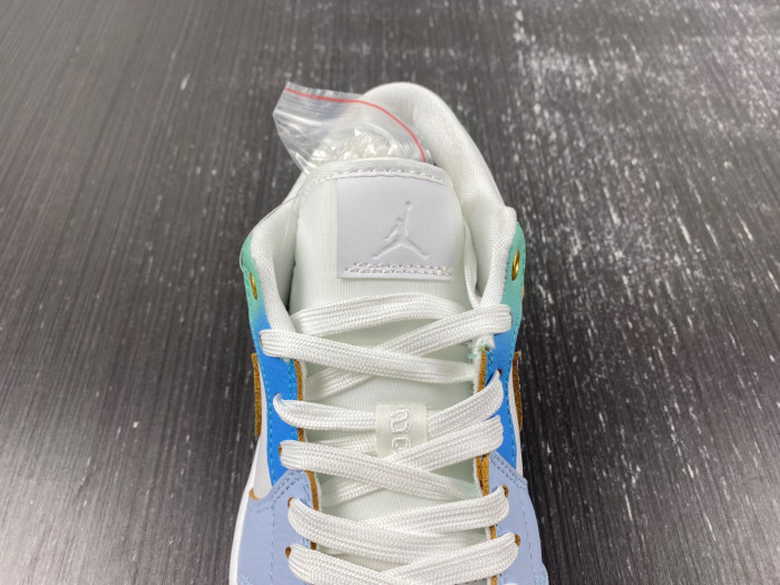 Air Jordan 1 Low SE Emerald Rise FN8899-131