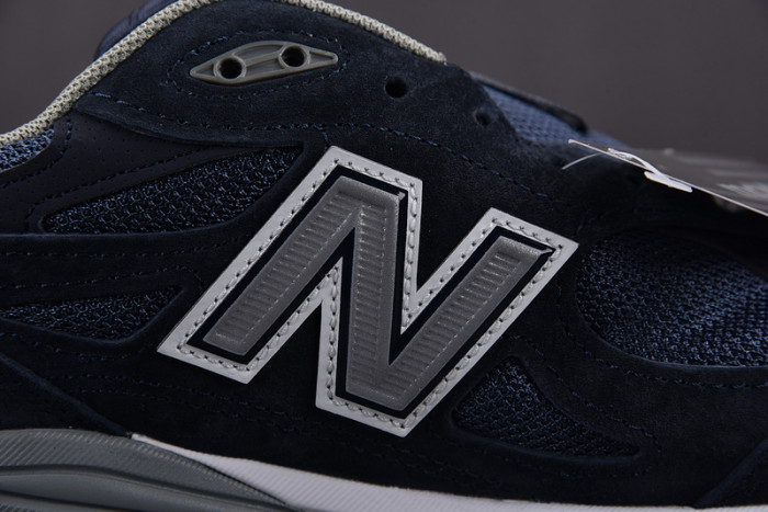 New Balance M990NB3