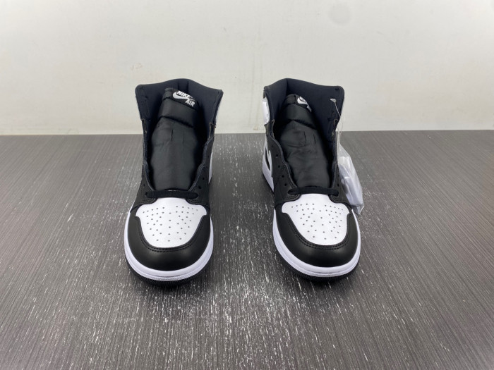 AIR JORDAN 1 BLACK WHITE DZ5485-010
