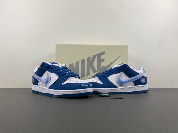 Born x Raised x Nike SB Dunk Low FN7819-400