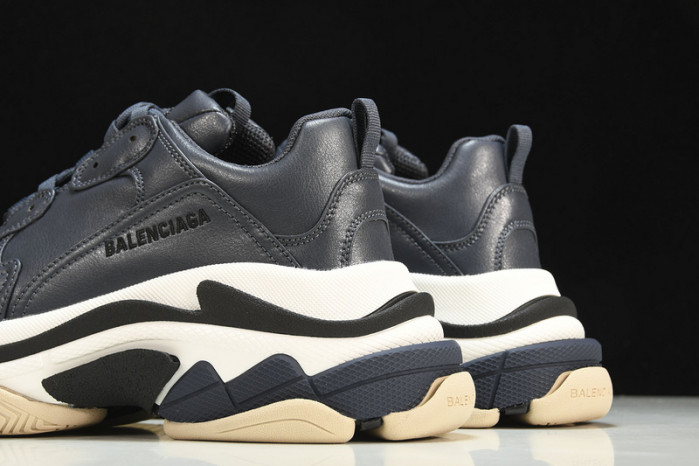 BLCG SNEAKER TRIPLE.S.