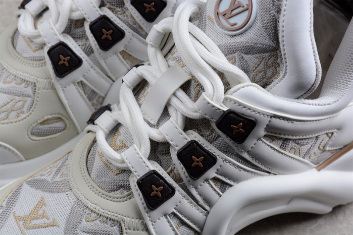 LO1_VTS ARCHLIGHT SNEAKER