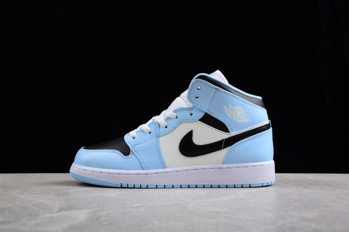 Air Jordan 1 Mid "University Blue" - 555112-401