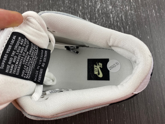 Nike SB Dunk Low Pro White Gum - CD2563-101