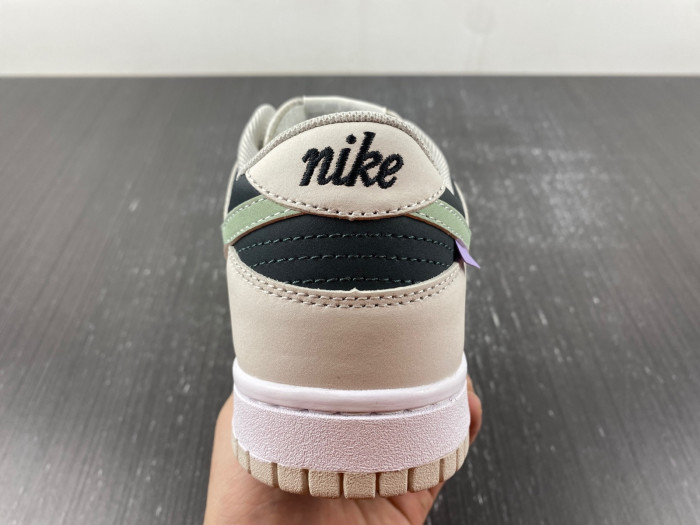 NIKE SB Dunk Low RU2236-565