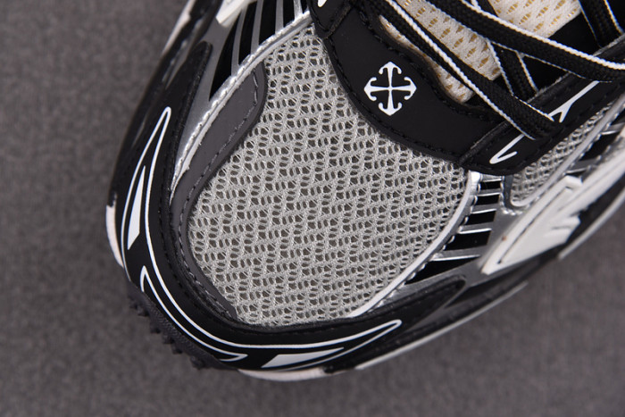 Off-White c/o Virgil Abloh