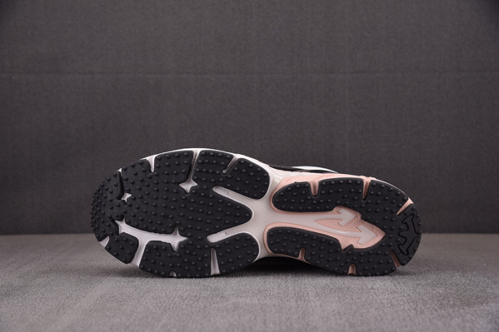 Off-White c/o Virgil Abloh