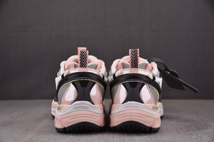 Off-White c/o Virgil Abloh