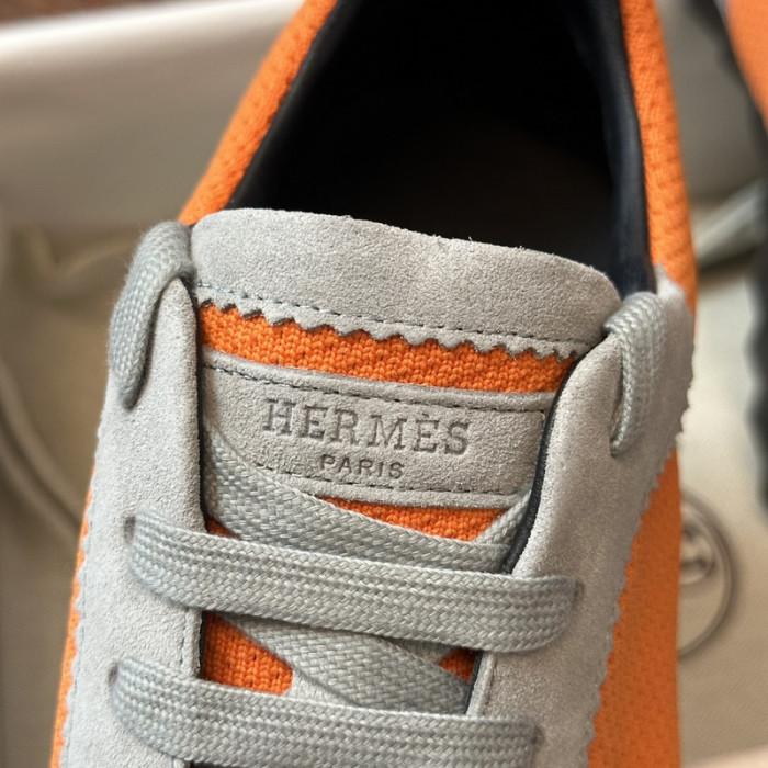 H**me5 SNEAKER