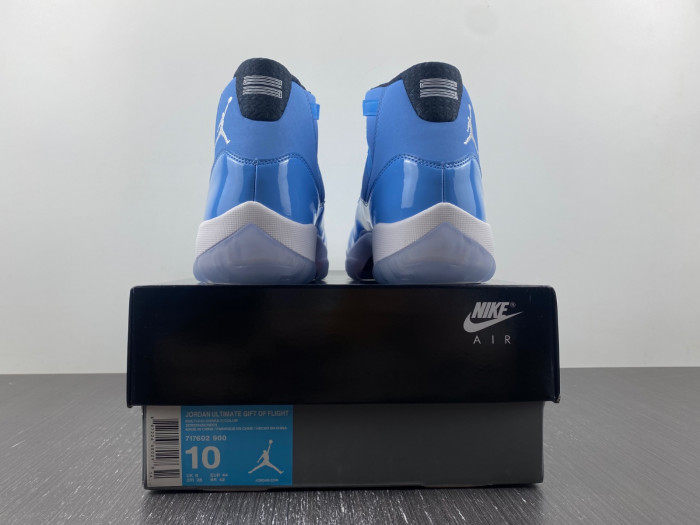 Air Jordan Ultimate Gift of Flight (11/29) - 717602-900