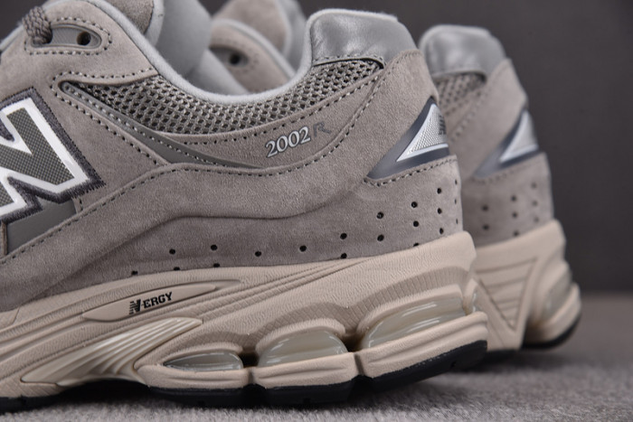 New Balance ML2002RC