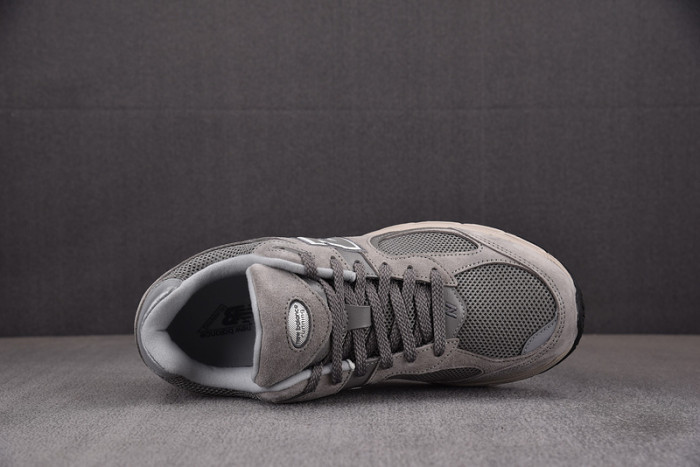 New Balance ML2002RC