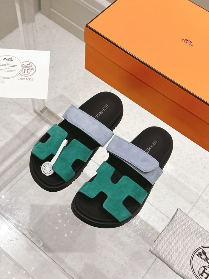 H**me5 SANDALS