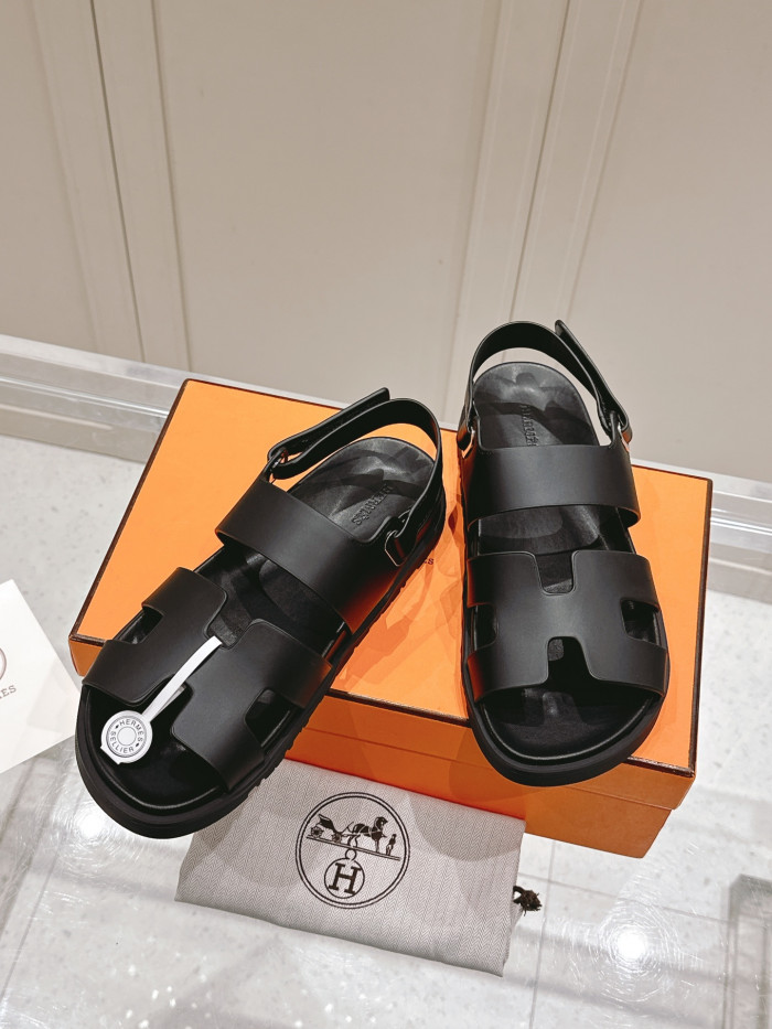 H**me5 SANDALS
